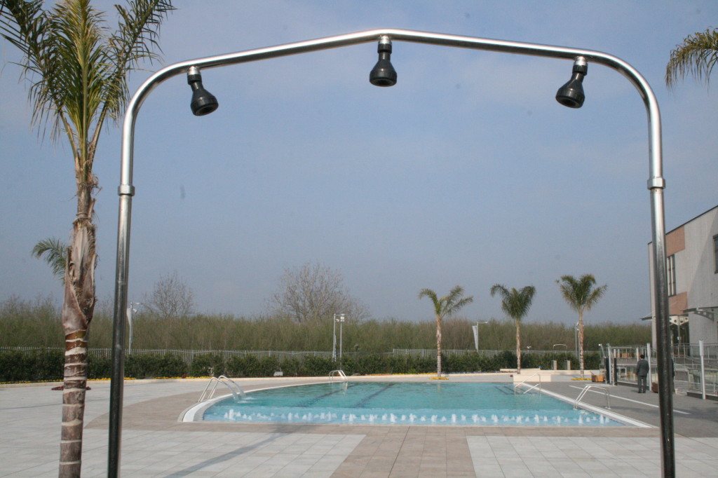 Falco Sport Village: esterno con piscina